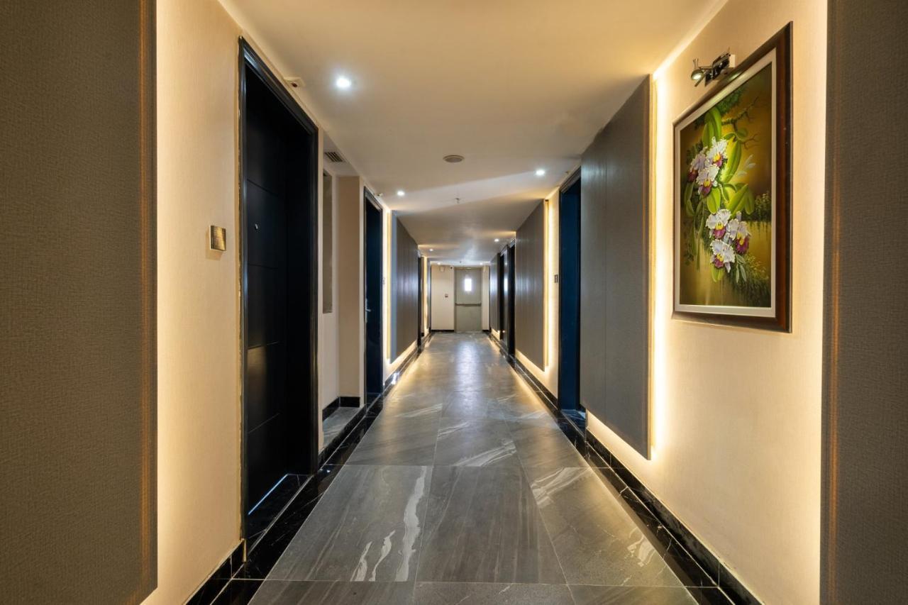 Cozrum Lux - The Arrivals Hotel Ho-Chi-Minh-Stadt Exterior foto